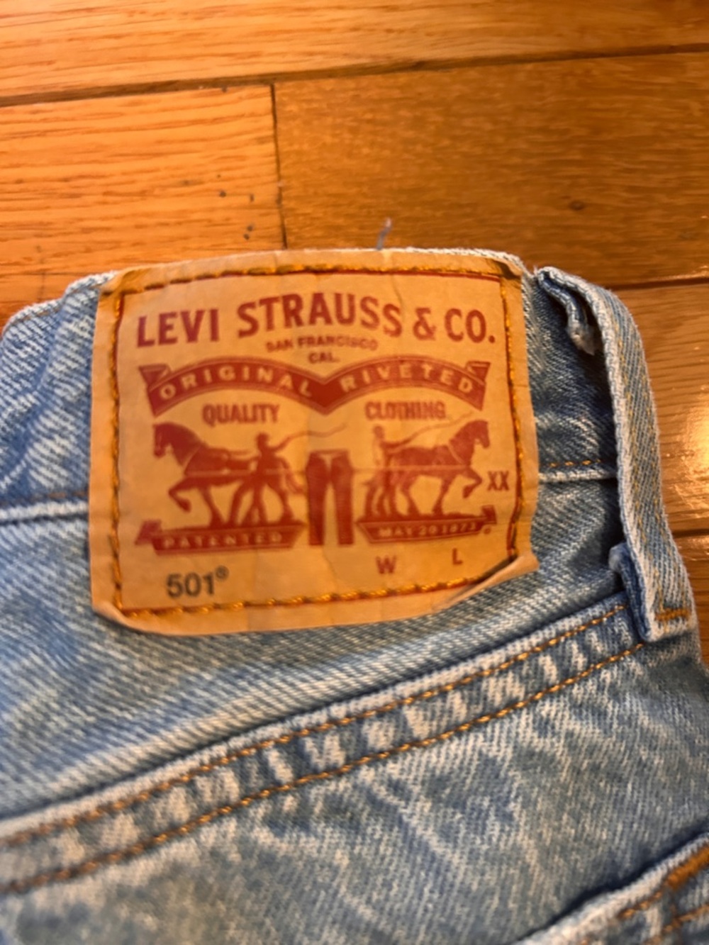 Levi's Women’s Light Blue Straight Leg Jeans - Picture 4 of 4